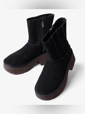 NWOT UGG CLASSIC TWIN SEAM NEW HEIGHTS BOOTS
